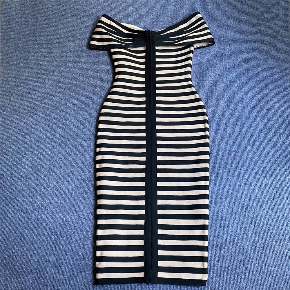 SCHICKES GESTREIFTES BANDEAU-KLEID