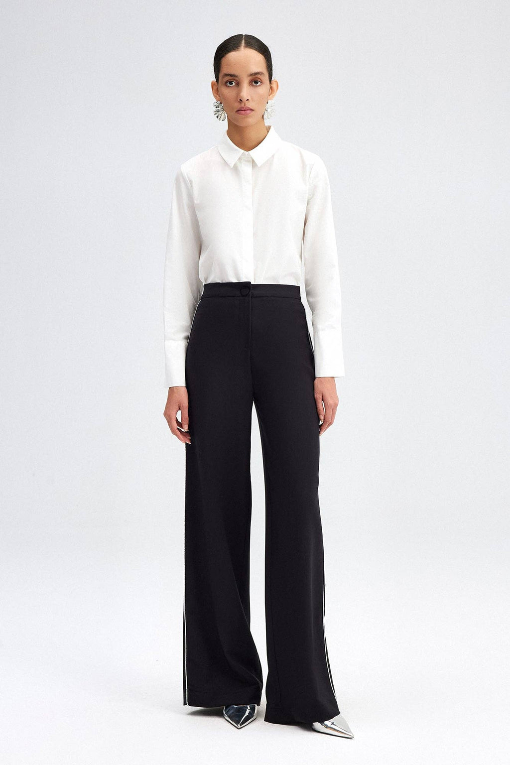 Pantalon Noir Crêpe à Jambes Larges - Élégance Intemporelle