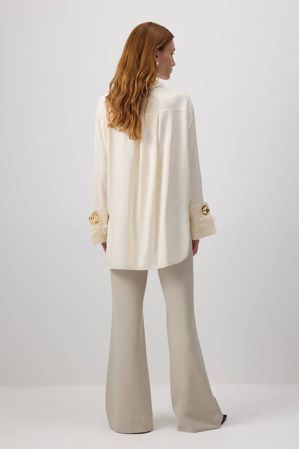 CHEMISE AVEC POIGNETS DÉTAILLÉS