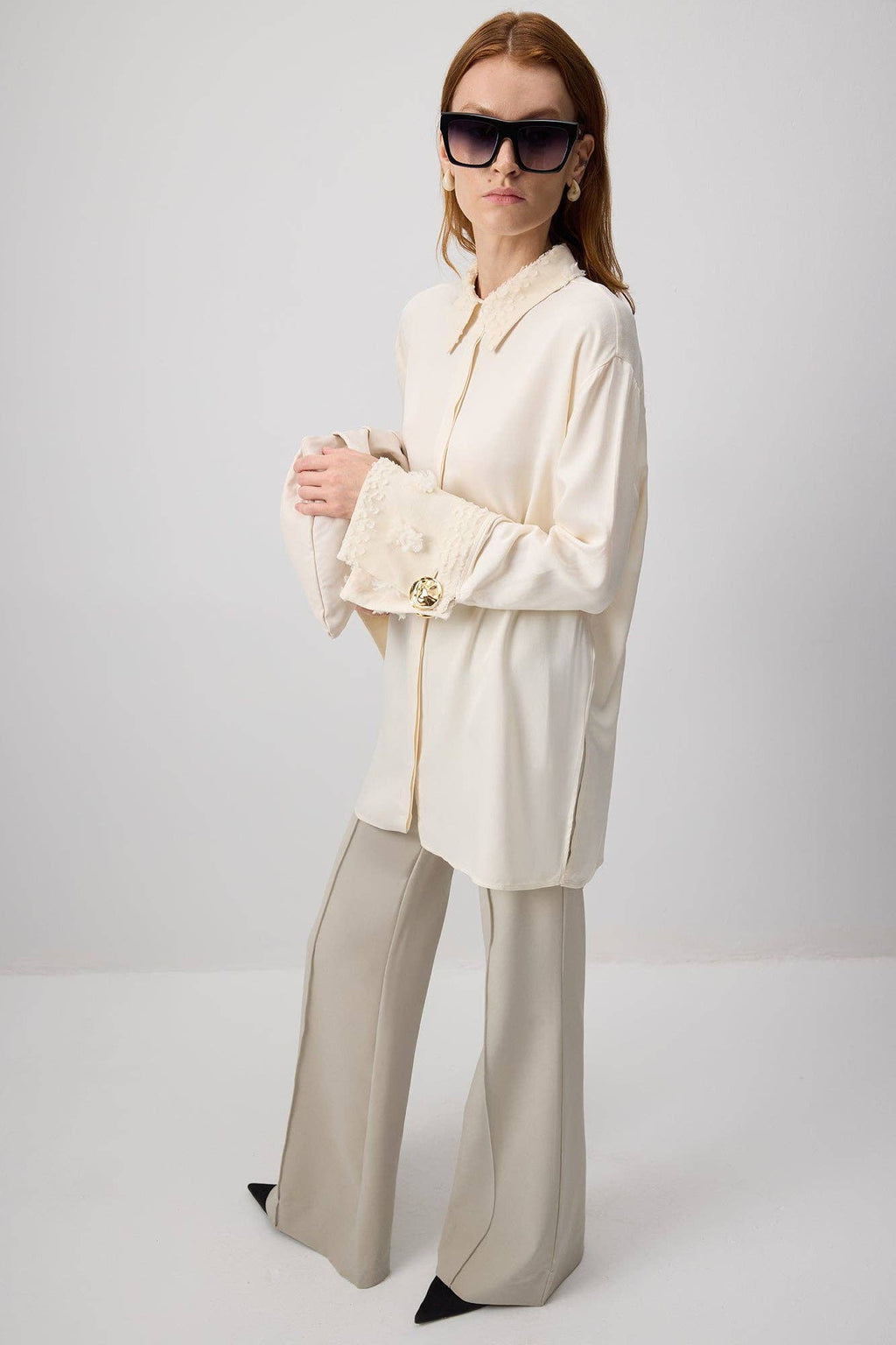 CHEMISE AVEC POIGNETS DÉTAILLÉS