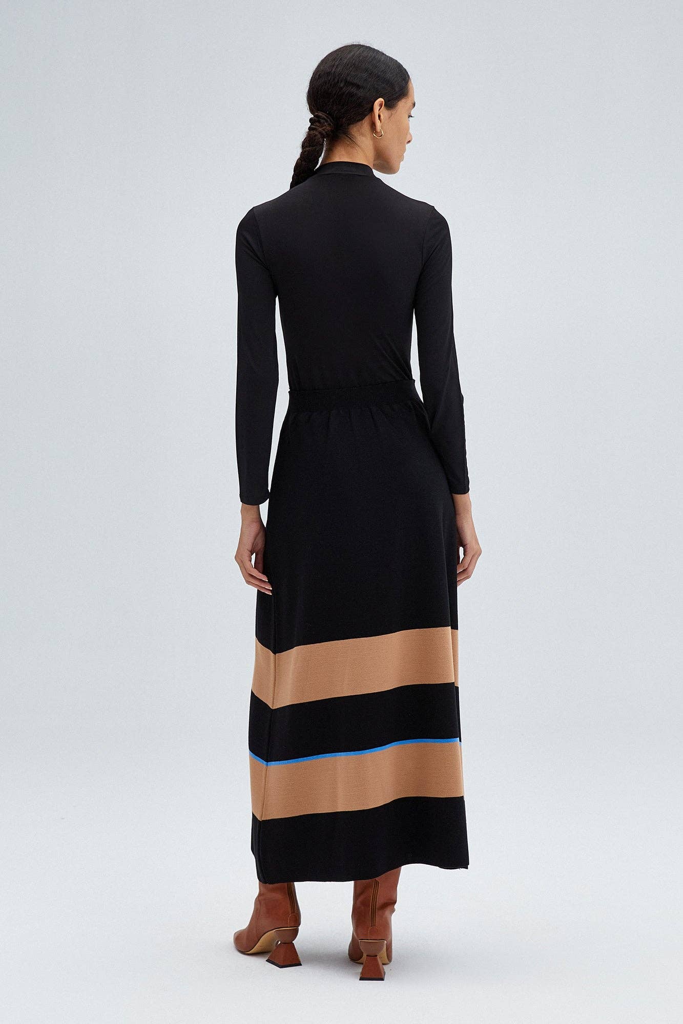 JUPE EN MAILLE RAYÉE AVEC TAILLE ÉLASTIQUE